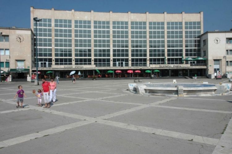 Firma pred gašenjem, osnivač bez reakcije