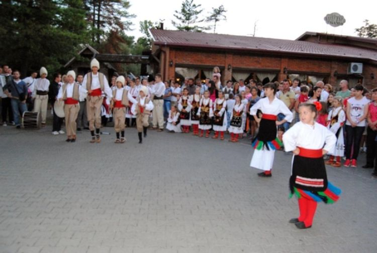 Sa Kosova 100 srpske djece stiglo u Banjaluku