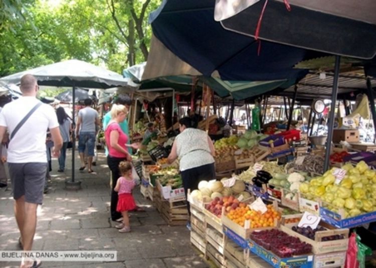 Bijeljina: I dalje bez rashladnih uređaja na Zelenoj pijaci?