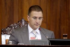 Predsjednik Skupštine Srbije zamijenio odsutne i uzdržane poslanike