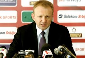 Đilas: Zemlja ulazi u jednoumlje