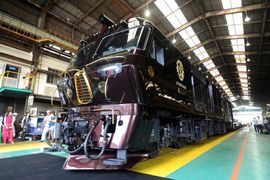  Japan predstavio voz sa "sedam zvjezdica"