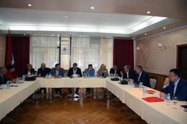 SNSD: Podržana Dodikova inicijativa za smjenu Šarovića