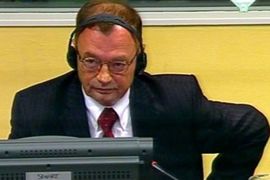 Mladićeva odbrana u Hagu sugerisala na Karadžićevo preskakanje ...