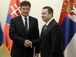 Lajčak: Nema mjesta panici zbog viza