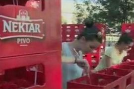 Banjalučki studenti izgradili paviljon od gajbi 