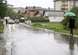 Mještanima dijela Starčevice smeta loš put bez trotoara