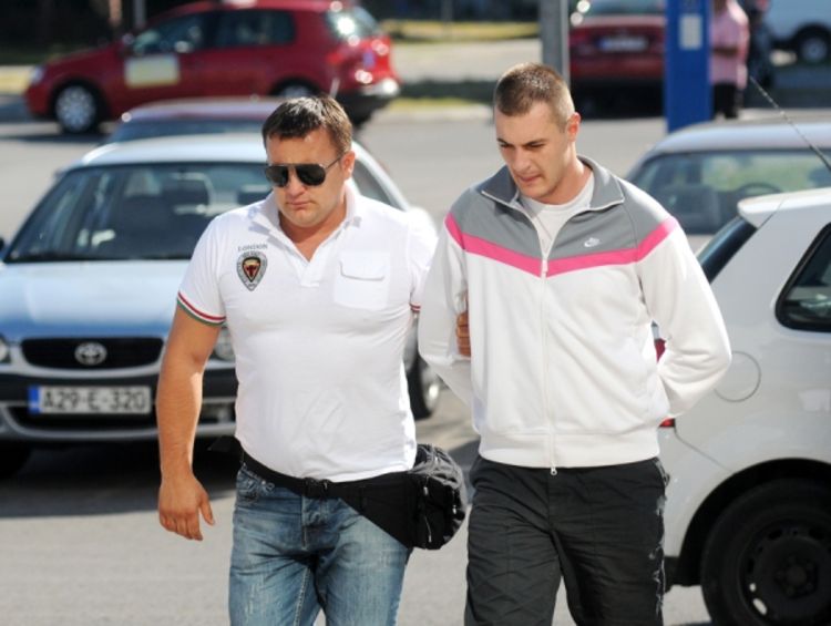 Kovačić u pritvoru zbog lupanja pasata
