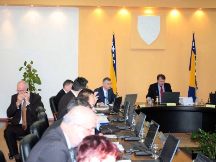 FBiH: Poklonili skoro 43 miliona KM