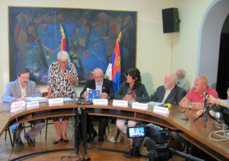 Okrugli sto u Beogradu: Srbi ne treba da izađu na izbore
