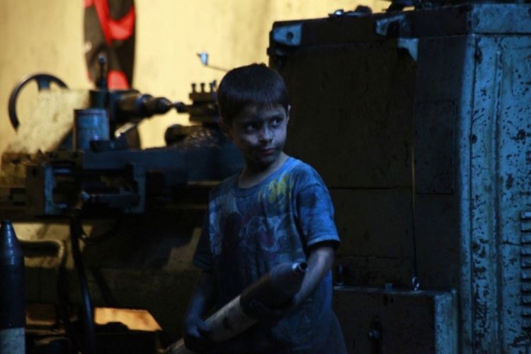Djetinjstvo u Siriji: Umjesto da ide u školu, Isa slaže granate