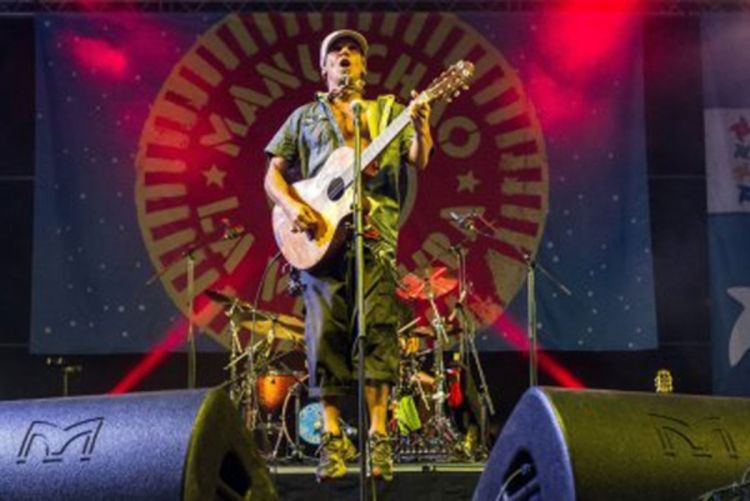 Manu Čao pred beogradski koncert tražio rakiju i med