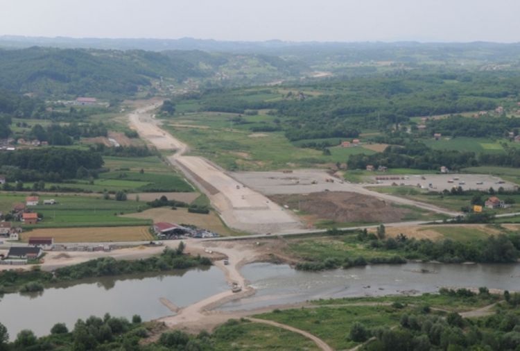 Izgradnja autoputa u skladu sa zakonom