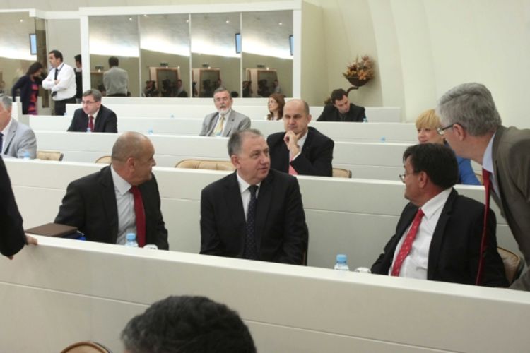 SNSD obezbijedio podršku za smjene kadrova SDS-a?