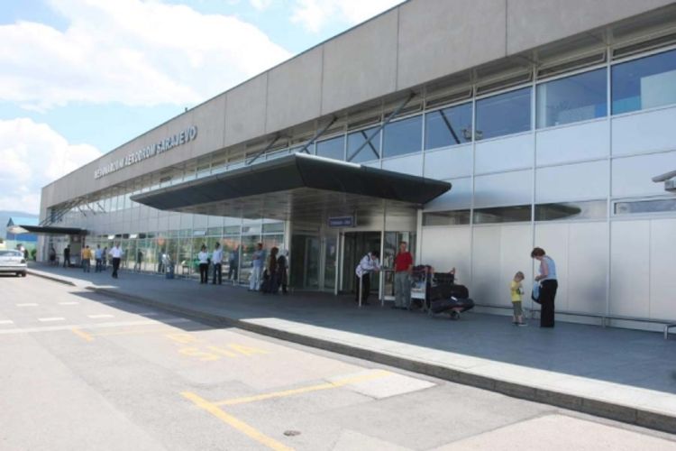 Sa sarajevskog aerodroma vraćeno 9 Turaka