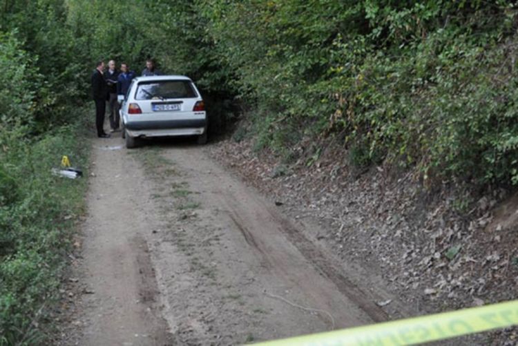 U šumi nedaleko od Goražda: U automobilu pronađena dva leša