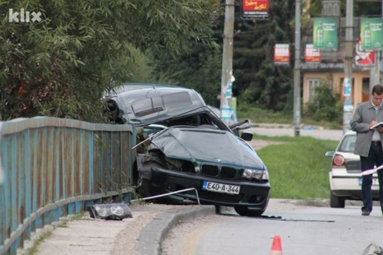 Jedna osoba poginula u stravičnom udesu u Vitezu