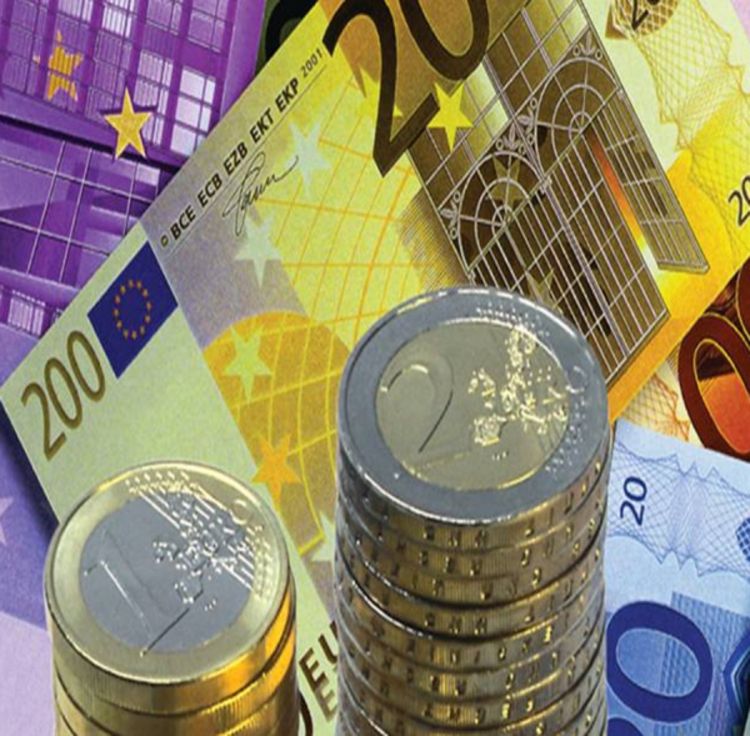 Evro ojačao poslije pobjede Angele Merkel