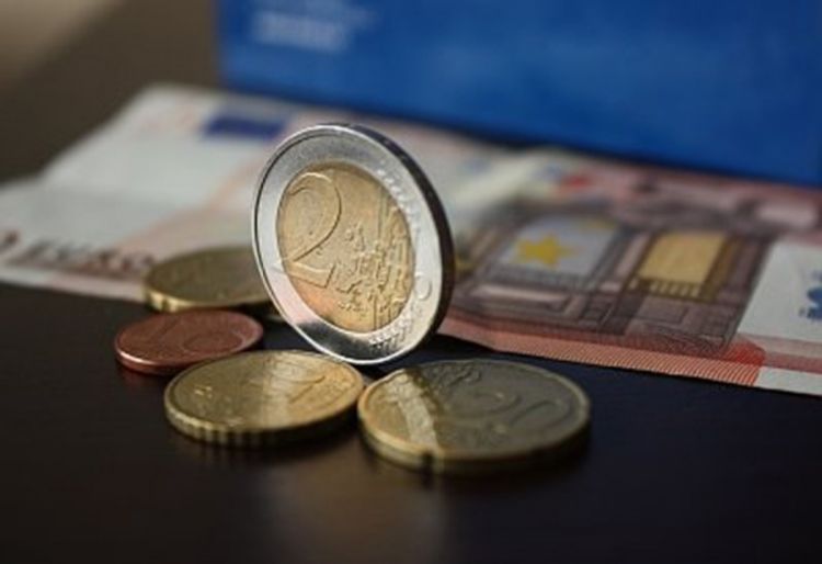 Od rođaka iz inostranstva stiglo 37 miliona evra u CG