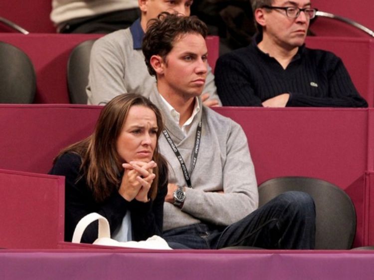 Martina Hingis prebila muža