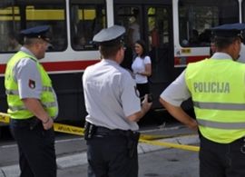 Napadnut maloljetnik u trolejbusu u Sarajevu