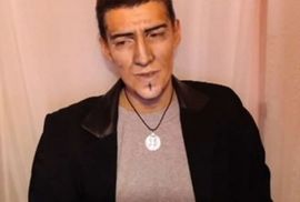Pogledajte: Djevojka se transformiše u Željka Joksimovića pomoću ...
