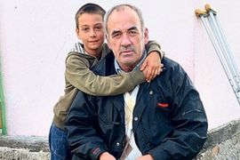 Iz cijelog svijeta stiže pomoć za osmogodišnjeg dječaka i njegovog ...