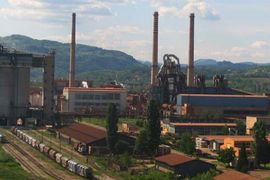 Održati proizvodni proces u  Alumini