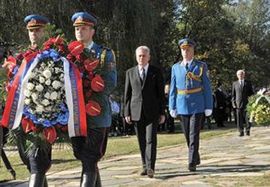 Nikolić: Ne treba nikada zaboraviti Šumarice
