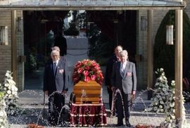 Jovanka Broz sahranjena uz taktove pjesme Bela ćao, haos na ulazu u ...