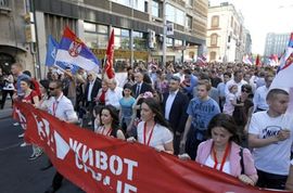 Dveri: Povući udžbenik koji promoviše homoseksualizam