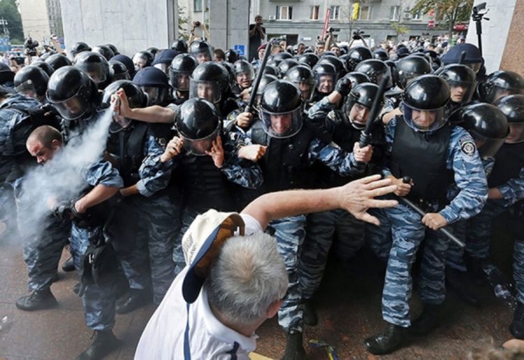 Sukobi između opozicije i policije u središtu Kijeva
