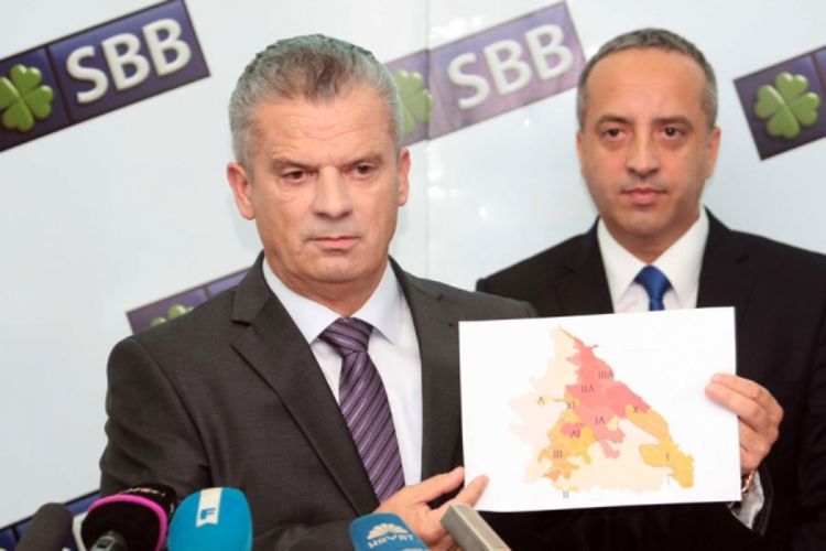 Opet u igri model s 10 izbornih jedinica