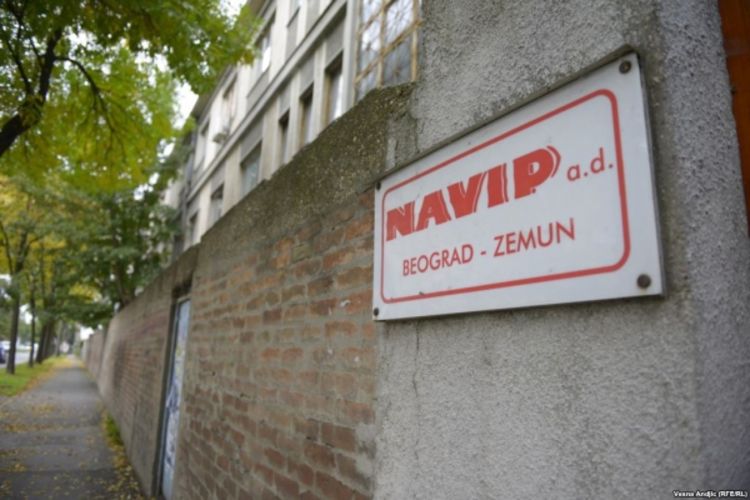 Propast Navipa: Od šampanjca do korova