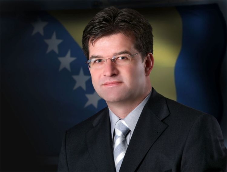 Lajčak: Mogućnost sankcija i dalje postoji