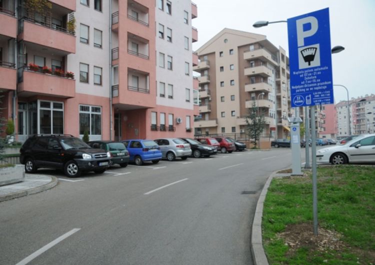 S povlaštenom kartom i na susjedni parking