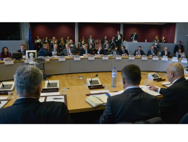 Briselska odluka tačno u podne