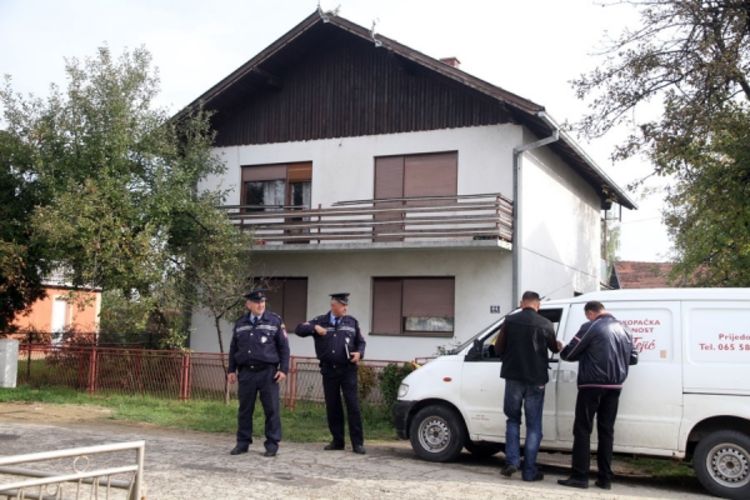 Razjareni Romanić nakon proslave prinove u porodici pucao u djevojku i sebe