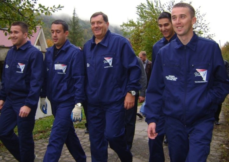 Dodik podržao studentsku radnu akciju na Tjentištu