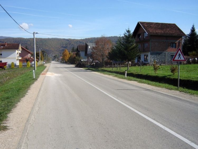 Poginuo mladić, vozač pobjegao
