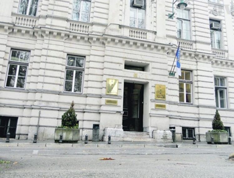 Radnici Unis-Pretisa ispred zgrade Kantona Sarajevo traže svoja prava