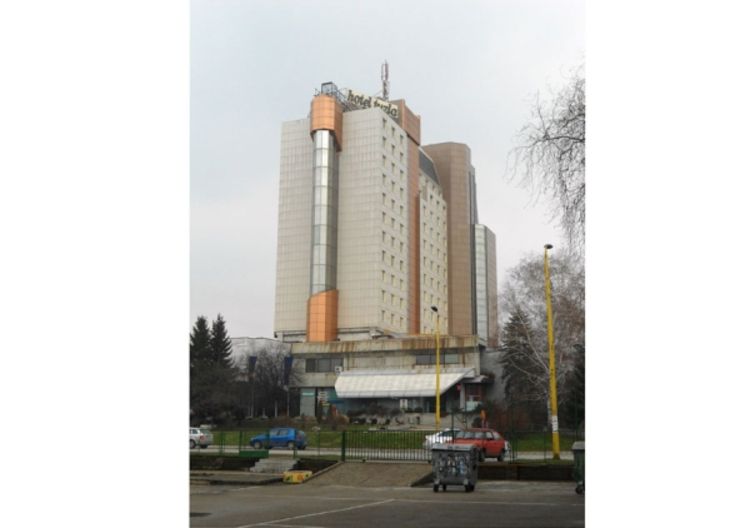 Mjesecima radi bez ijedne marke