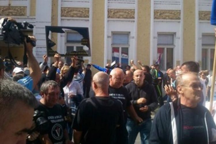Skinuta tabla i sa vukovarskog Zavoda za zapošljavanje