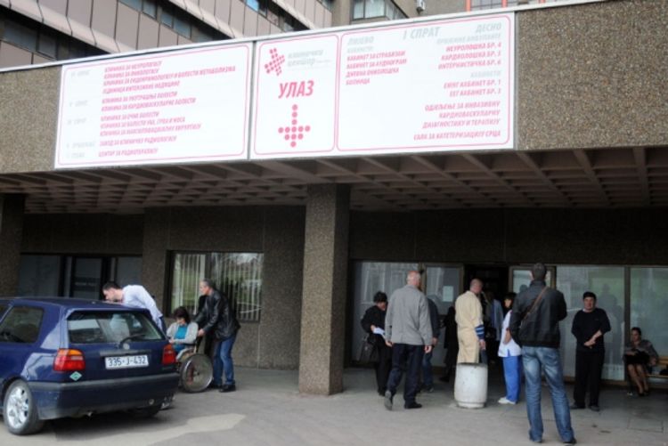 Plate radnicima Kliničkog centra 4. novembra