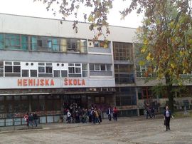 Nasilne učenice izbačene iz škole