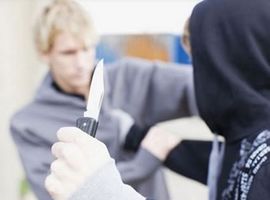 Novi napad u Tuzli: Maloljetnik školskog druga ranio čakijom
