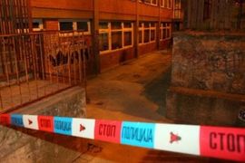 Dječaci od 12 i 13 godina bacali Molotovljeve koktele na školu
