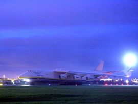 Antonov 225 poletio s Plesa