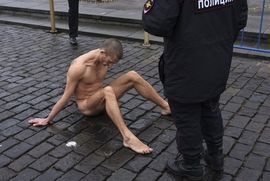 Istraga o Rusu koji je pribio genitalne organe na tlo na Crvenom trgu