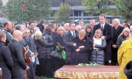 Sahranjen Risto Kozomara